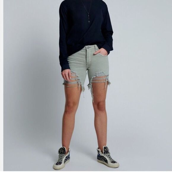 NWT 24-RUNs BIG 27! Green One Teaspoon Khaki Stevies Slim-Fit Boyfriend Short - Picture 1 of 6